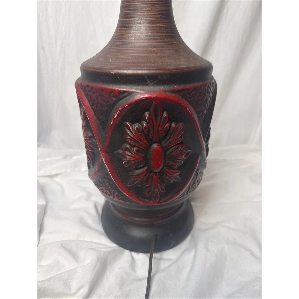 Vintage MCM Brutalist Ceramic Table Lamp Red Floral Medallion Wood Grain 60's